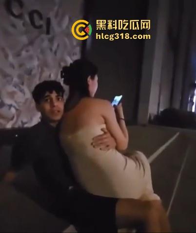 巴西牛排具象化,印度旅游博主偶遇摩洛哥男子搂抱中国女友,男子回答称中国女人是世界上最好追的女人!-2