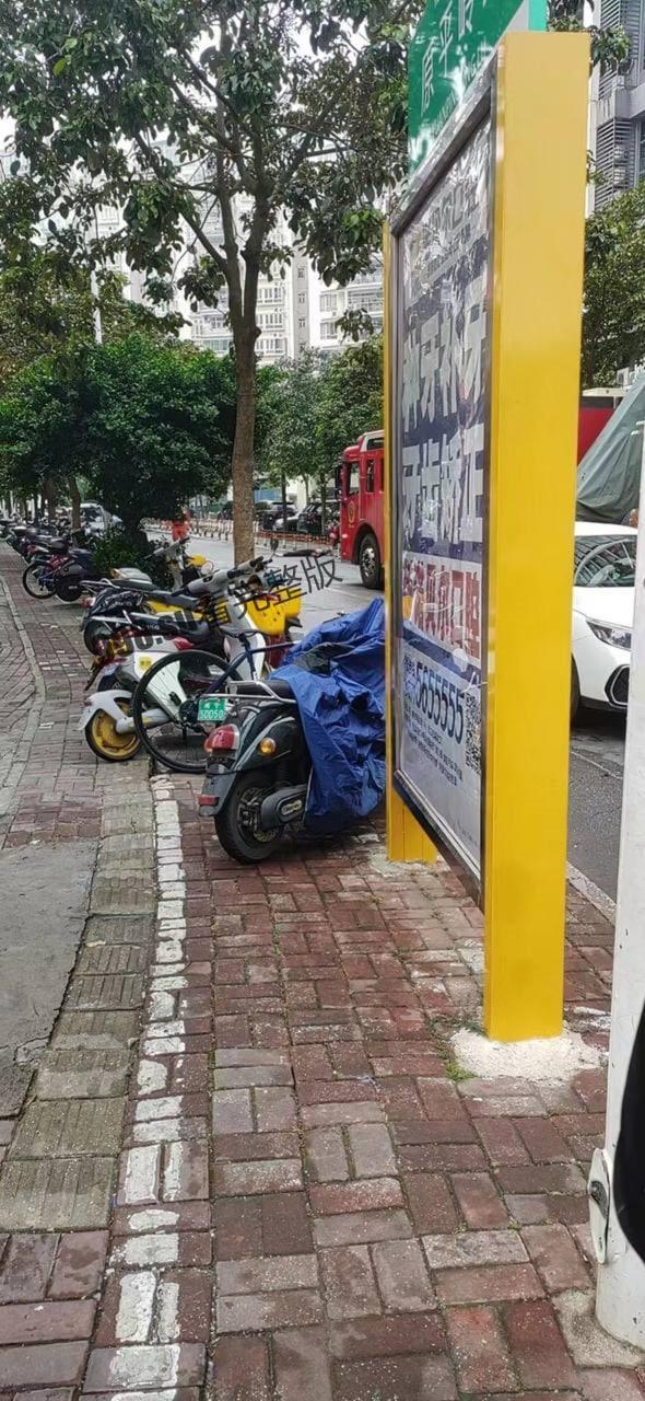 坐标广西 女子因感情问题从十七楼窗户跳楼身亡,路人手机记录下整个过程-1