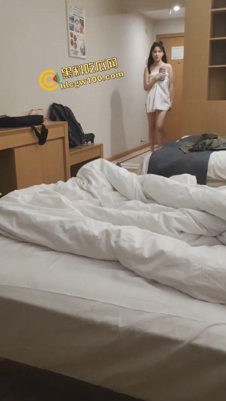 广东揭阳兼职大学生反差骚鸡【陈慧婷】下海做鸡约炮单男 1500一炮包夜SM激烈操逼性爱!原创独家流出!-5