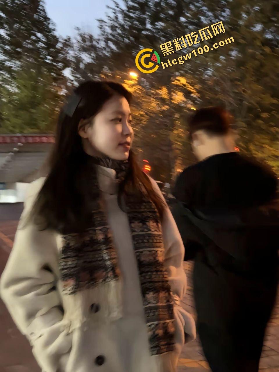 浙江温州反差骚鸡母狗精盆『宁佩瑶』跨年夜元旦激情口交操逼性爱!打响新年第一炮!原创独家流出!-4