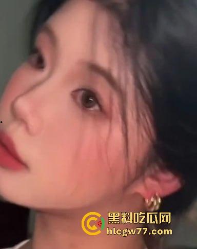 极品巨乳福利姬【李雨】大尺度付费视频流出,硕大浑圆大奶子上演超大尺度自慰 淫水狂喷!-4