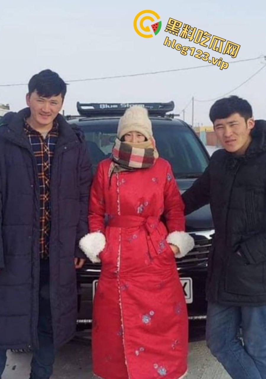 蒙古国友人酒后激情上演车震,少妇肥臀在车内被狂肏,视频曝光引发全网热议!-1