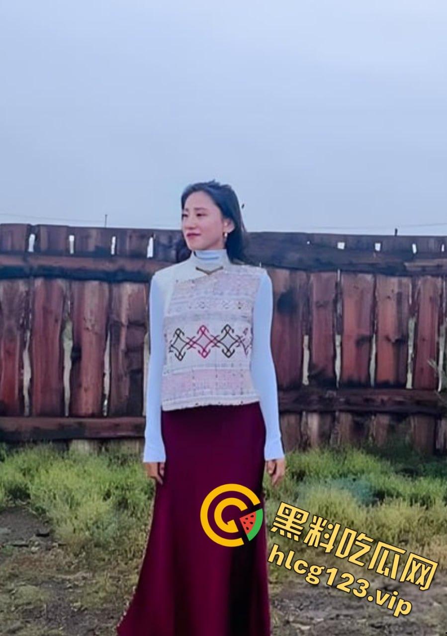 蒙古国友人酒后激情上演车震,少妇肥臀在车内被狂肏,视频曝光引发全网热议!-4