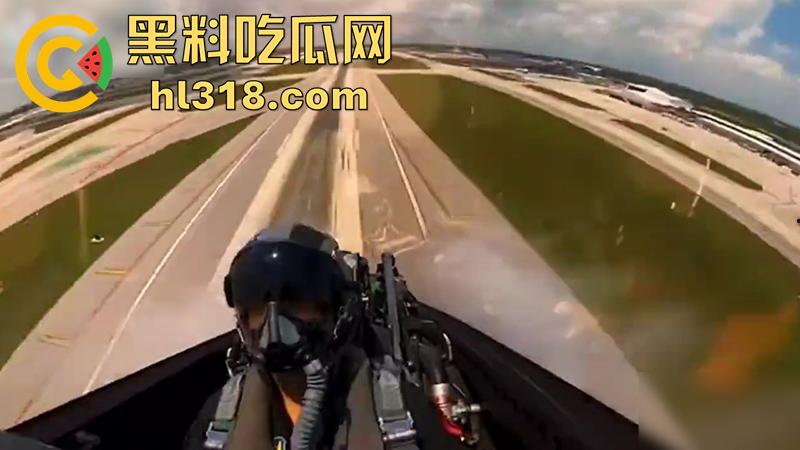 美军女兵【Evelina】，为了吸粉竟然开战斗机，在东京上空放烟花，这要是火了是不是能炸靖国神社了！-5