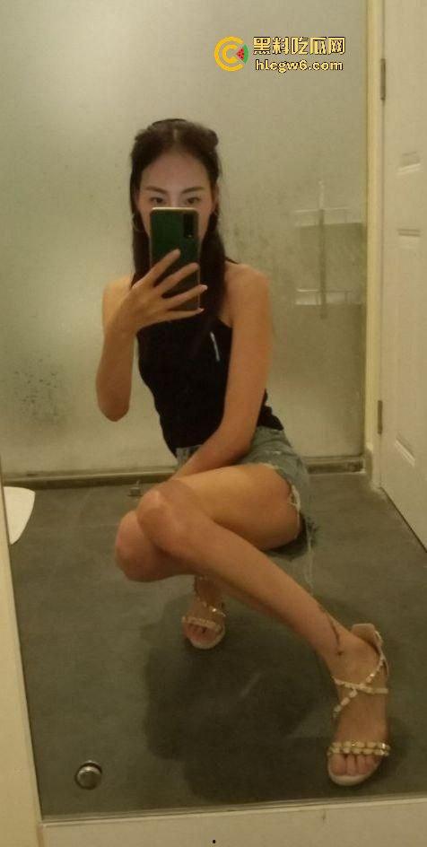 35岁骚浪顶级小野模变身金主专属母狗,穷人女神富人精盆,票子与肉体双丰收的堕落之路!-15