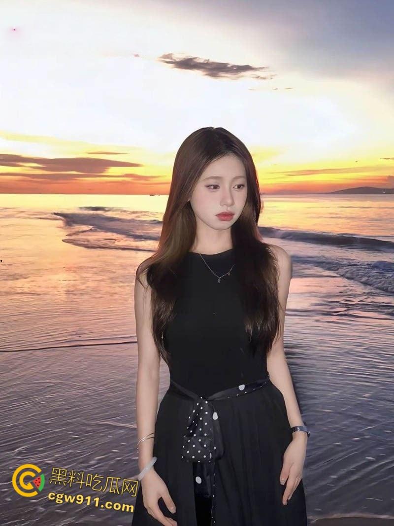 河北师范大学【贾雯雯】,清纯嫩妹如此反差,蒙眼调教深喉口交,男友猛插蜜穴还揉逼自慰,真是条小母狗!-1