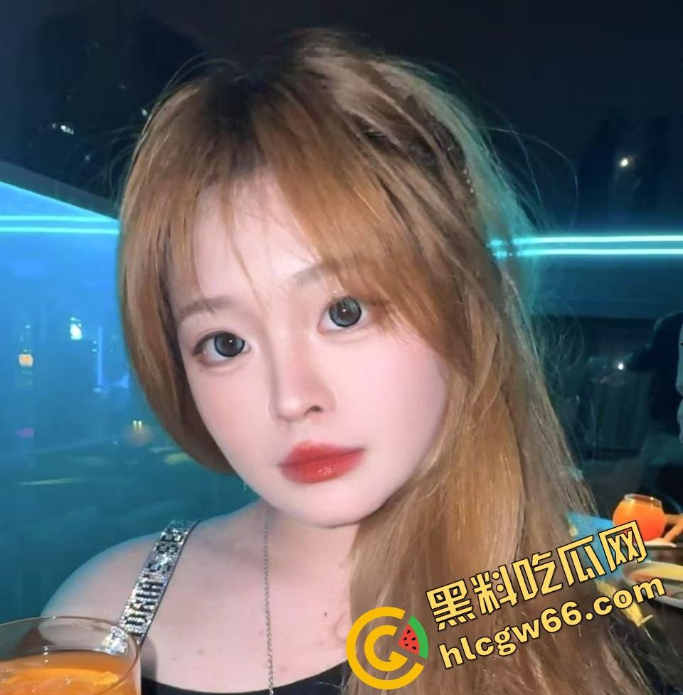 上海美院19岁女大『王佳翼』表面乖学生，背地被大神网调成听话小母狗！聊天记录曝光太顶了！-24