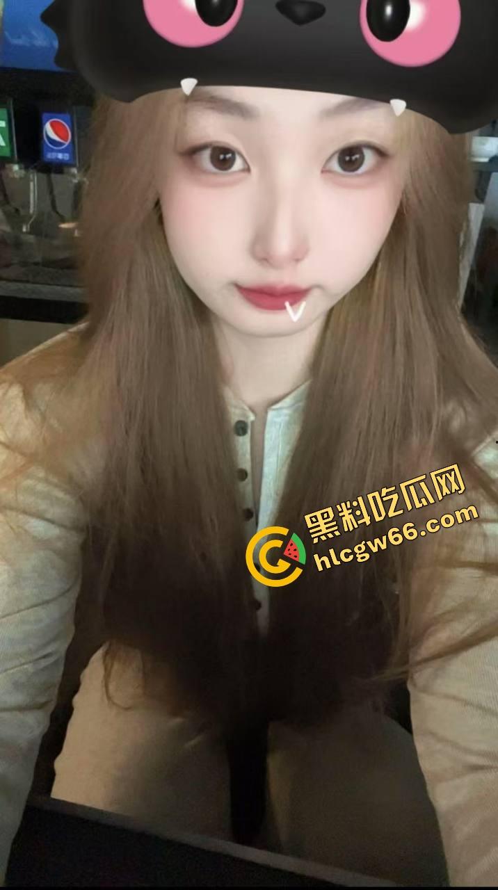 上海美院19岁女大『王佳翼』表面乖学生，背地被大神网调成听话小母狗！聊天记录曝光太顶了！-26