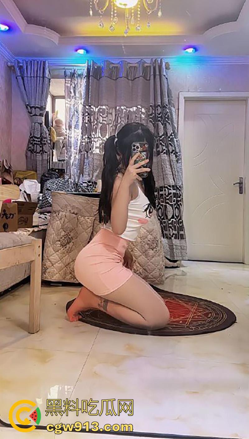 酒吧捡尸极品网红【人造18号】，贵阳三洞齐开骚逼，酒吧厕所公园都被操过，还乱伦表弟，被其兄弟捡尸爆操！-7