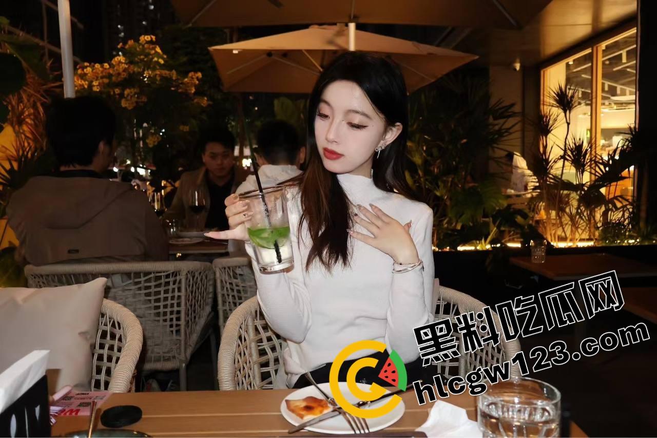 不是每只鲍都是九头鲍,这户型才叫王炸,包裹感拉满,牛子进去就不想出来,黑料吃瓜热推极品骚穴!-1