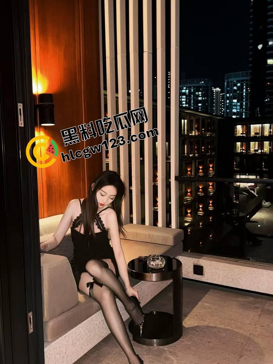 不是每只鲍都是九头鲍,这户型才叫王炸,包裹感拉满,牛子进去就不想出来,黑料吃瓜热推极品骚穴!-2