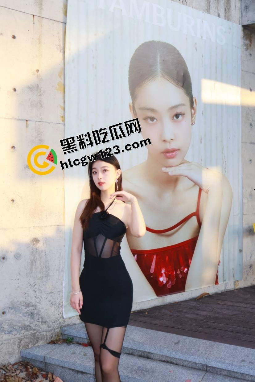 不是每只鲍都是九头鲍,这户型才叫王炸,包裹感拉满,牛子进去就不想出来,黑料吃瓜热推极品骚穴!-4