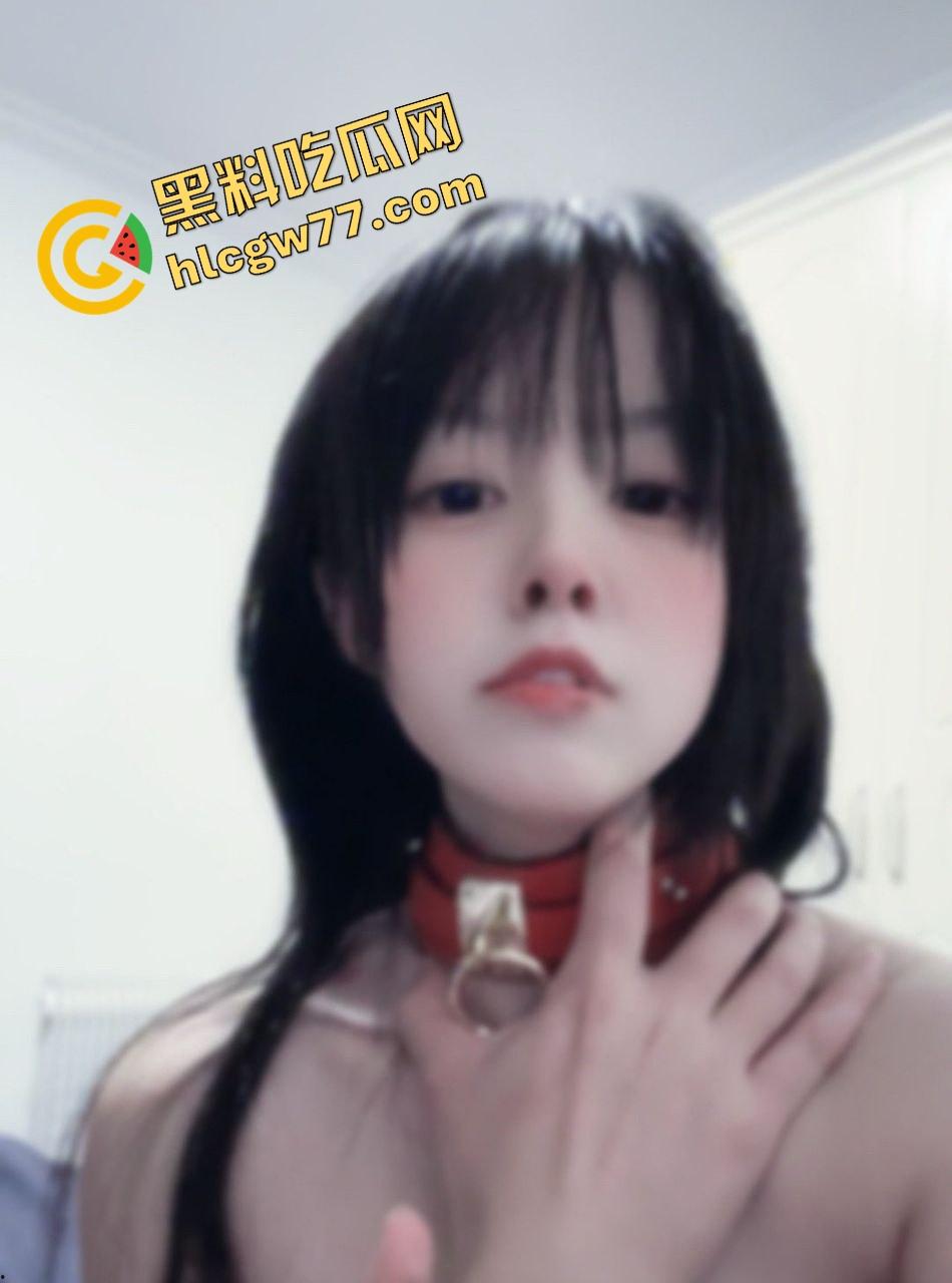 华津传媒大学反差巨乳女神【蒲珊】露出癖被网调带崩,室外自慰视频泄露流出,白奶抖成浪花!-11