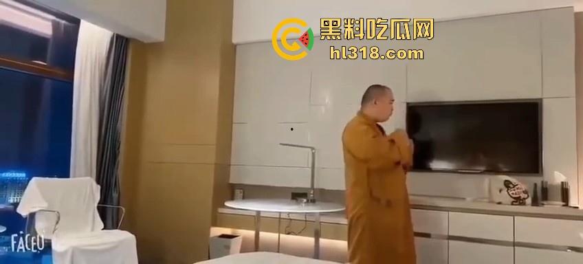佛组佛渡天下,慈悲为怀,大师就拿下体给你开个光,保你以后出入通畅,细水长流,阿弥陀佛!-5