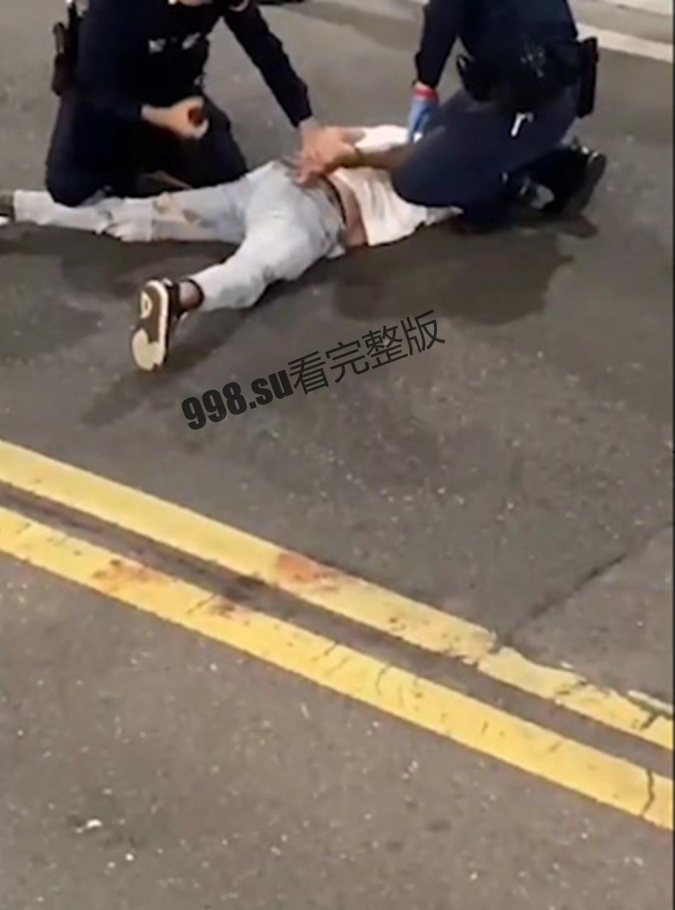 11.15台湾忠孝东路隧道,小伙撞死人还袭警遭警察击毙,全过程视频-2