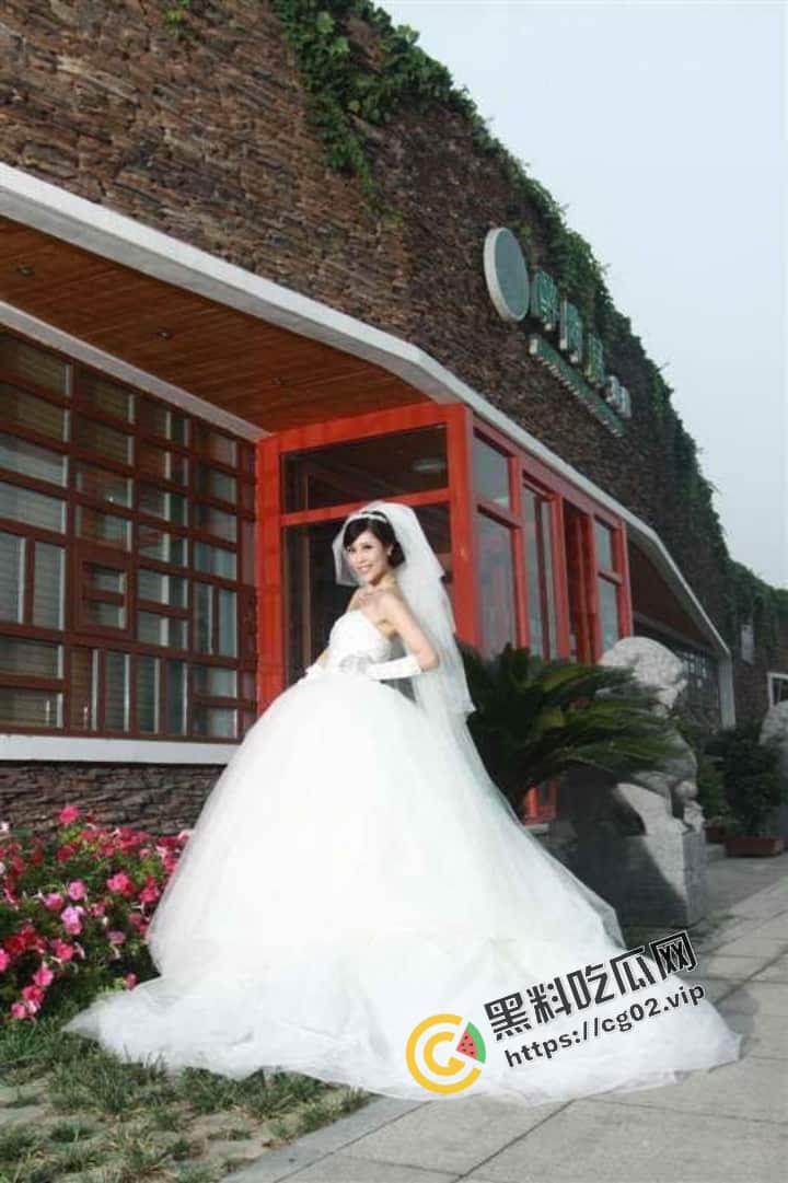 《百度云泄密流出》天津工业大学 模特【王真】外表优雅高冷  实则内心闷骚放浪38P+1V-23