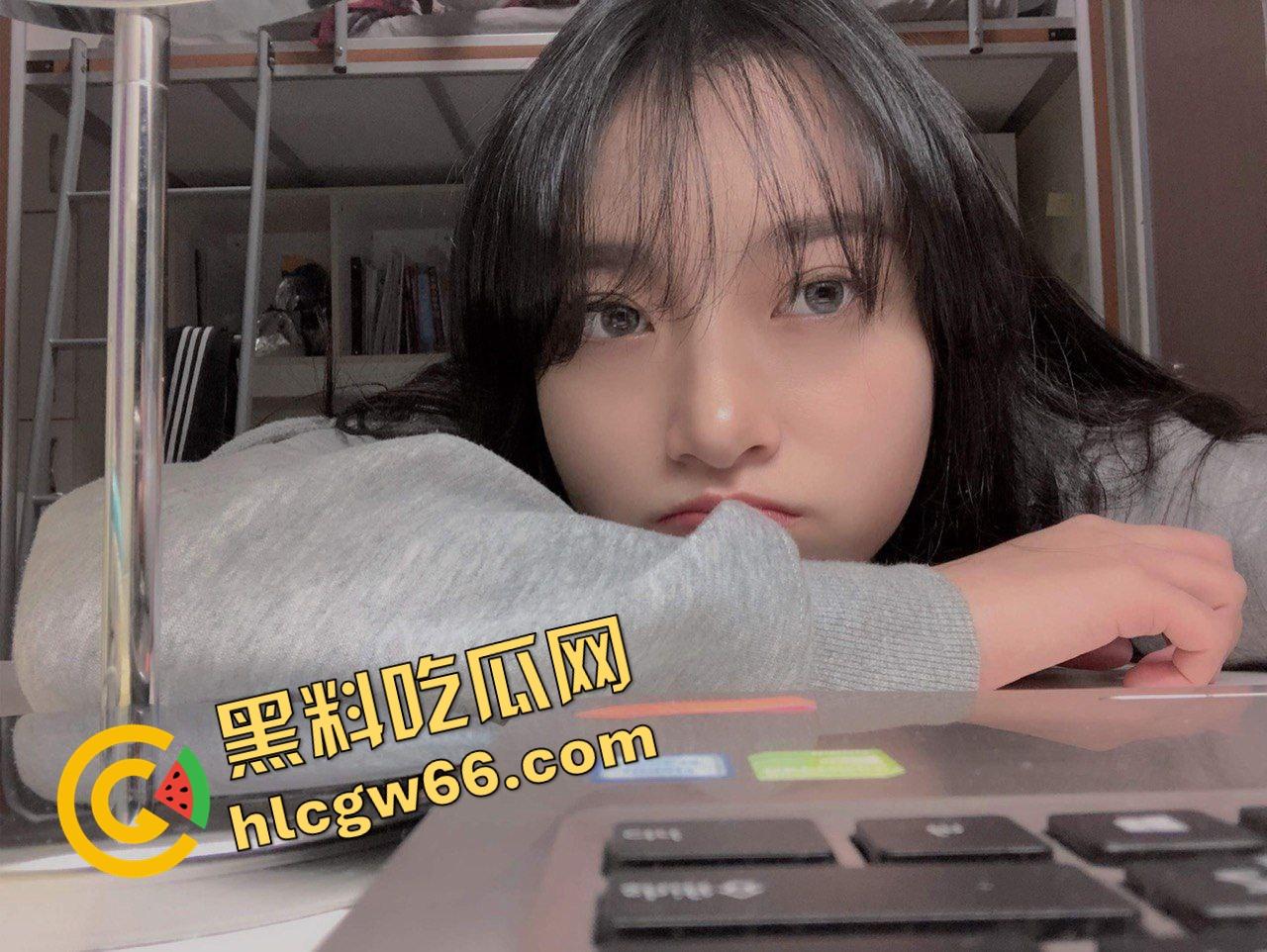 湖南长沙美术学院校花『范琳琳』被渣男爆出啪啪全片,反差骚穴被干到翻白眼,这也太会叫了!-2