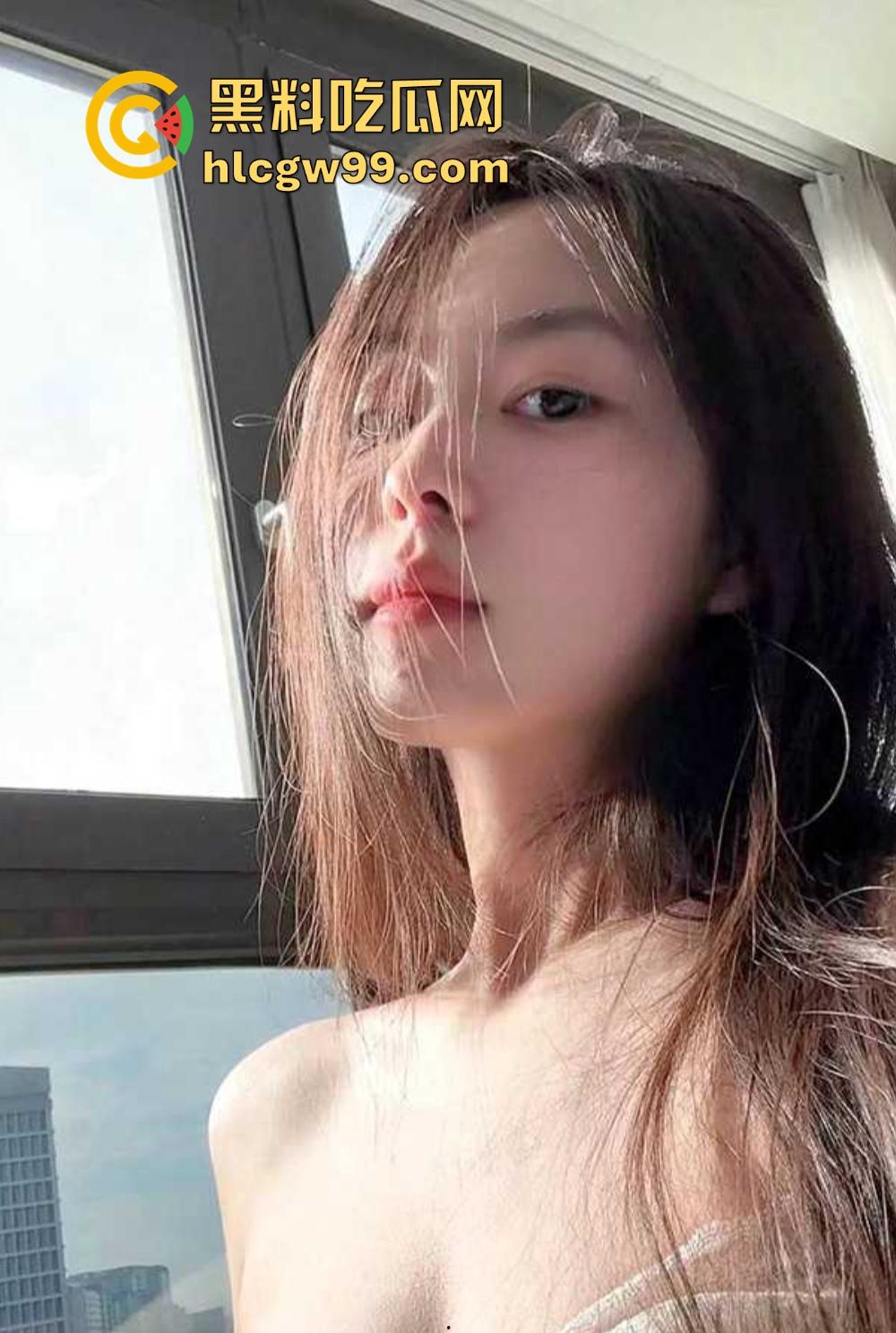 公司高冷御姐勾引同事酒店大战,情趣套装跪舔鸡吧骚到炸裂,反差成精,可惜碰上个软屌男同事玩不明白!-4