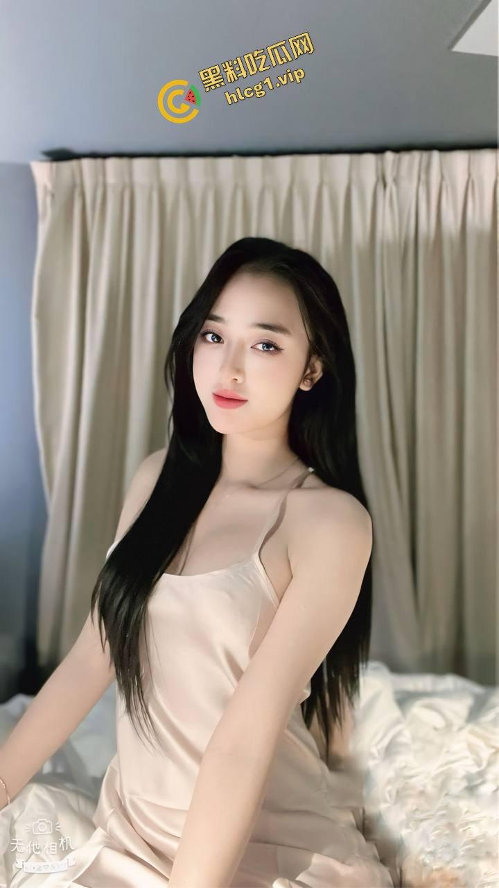 网友投稿曝光!柬埔寨金边的骚婊网红『曹惠恩』出水芙蓉 性爱惨遭泄密曝光!-3