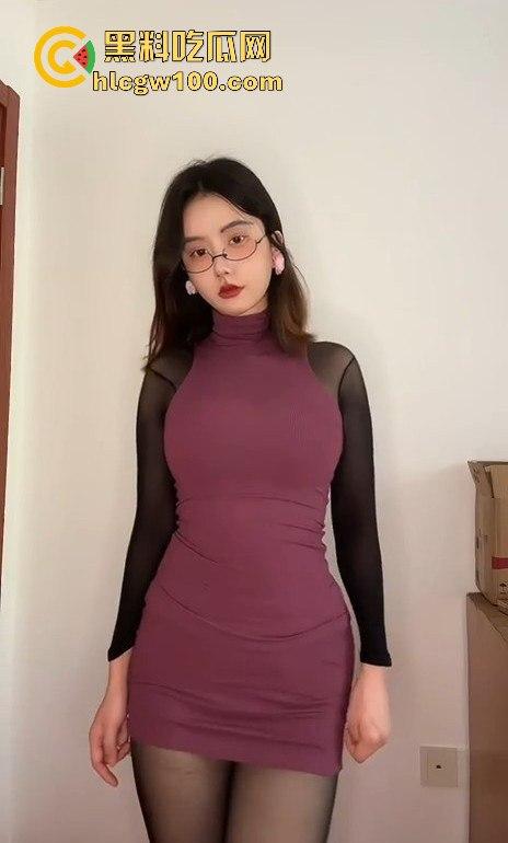 抖音巨乳网红原【固执的守村人雪bee】现【恩果】收费福利爆出，跳蛋直播爽到翻白眼！-12