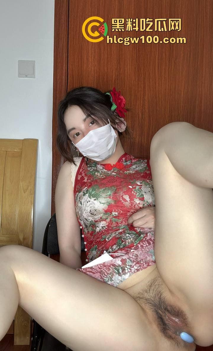 抖音巨乳网红原【固执的守村人雪bee】现【恩果】收费福利爆出，跳蛋直播爽到翻白眼！-42